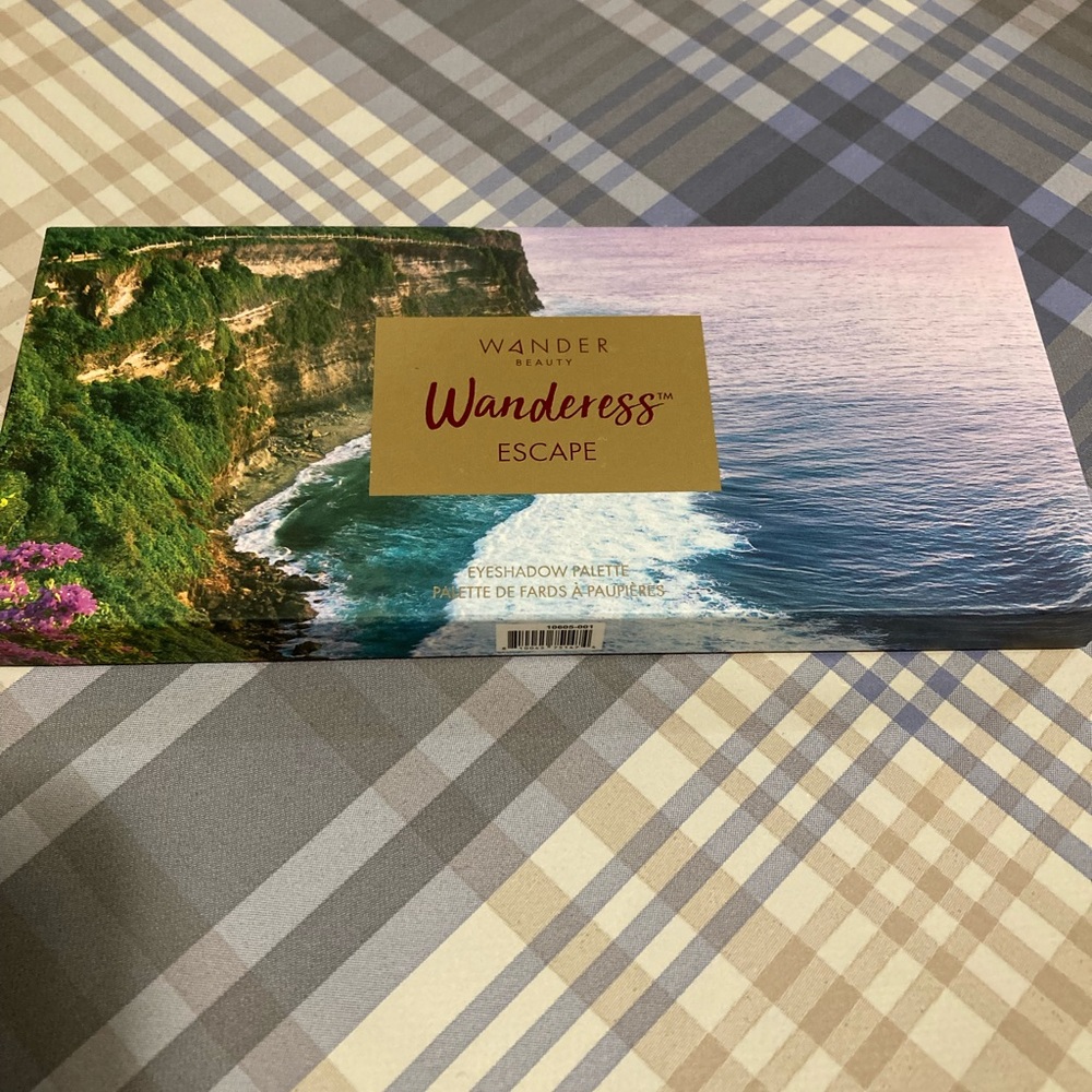 Wander Beauty eye shadow palette